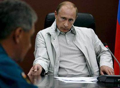 El primer ministro ruso, Vladímir Putin, en una reunión en Vladikavkaz, en Osetia del Norte.
