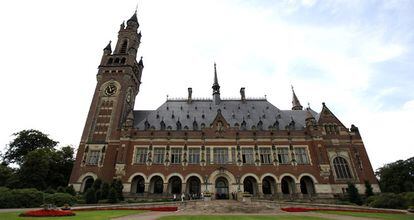 El Palacio de la Paz de La Haya, sede de la Corte Internacional de Justicia, donde se ha emitido hoy la sentencia sobre la independencia de Kosovo.