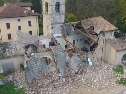 La iglesia, destruida tras el terremoto.