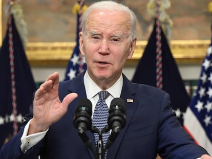 US President Joe Biden speaks about the US banking system on March 13, 2023 in the Roosevelt Room of the WHite House in Washington, DC. - Biden tried to reassure the world of the resilience of the US banking system as US and European authorities scrambled to prevent any contagion from the abrupt failure of Silicon Valley Bank (SVB). US federal authorities stepped in to ensure depositors still had access to their funds at SVB and regulators took over a second troubled lender. (Photo by SAUL LOEB / AFP)