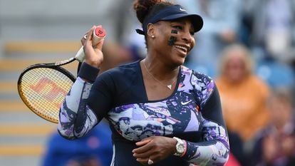 Serena Williams durante un partido en el Torneo de Eastbourne a finales de junio.

