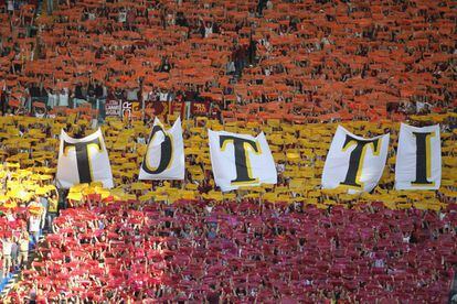 El mosaico para Totti en el día de su adiós. 