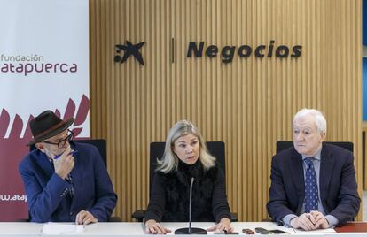 La Fundación Atapuerca ha recibido el apoyo de la Fundación La Caixa para renovar su convenio, que tiene como objetivo actualizar el contenido científico que se ofrece a los escolares en las visitas a los yacimientos.