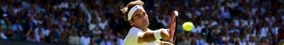 Federer, durante un partido en Wimbledon.