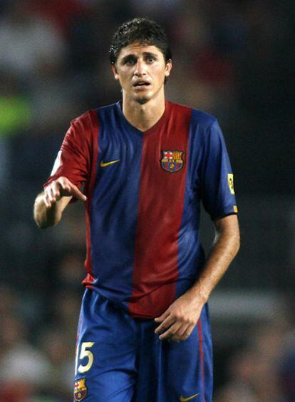 Edmilson, durante un partido con el Barça.