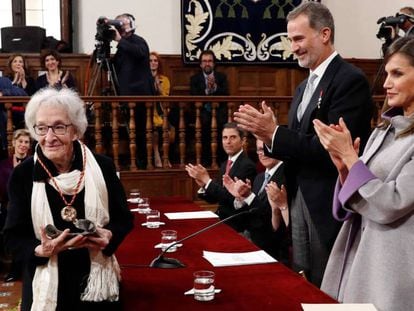 Vitale, este lunes tras recibir el premio de manos del Rey. / En vídeo, las declaraciones de la galardonada con el Premio Cervantes 2019