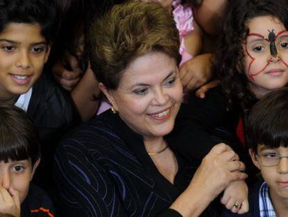 La presidenta brasileña, Dilma Rousseff, durante las celebraciones de navidad, hoy en el Palacio presidencial