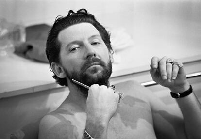 En 1968 Lewis centra su carrera casi exclusivamente en la música country. Dentro de este estilo, pudo recuperar una fracción de la fama que había perdido tras el escándalo. En la imagen, Lewis en el 'backstage' de The Palladium, en Londres, en 1972.