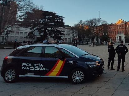 Una imagen de archivo de un vehículo de la Policía Nacional.