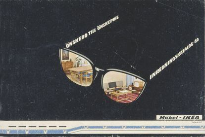 Se puede interpretar como una mirada al interior del hogar. También hay quien ve en las gafas que ilustran la primera página de la primera edición de los 60 un reflejo del hogar ideal que Ingvar Kamprad, fundador de la firma, quería mostrar con su negocio.
