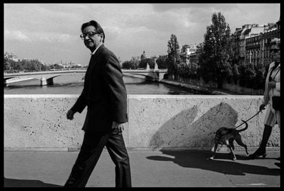 V. S. Naipaul, en 1992 en París.