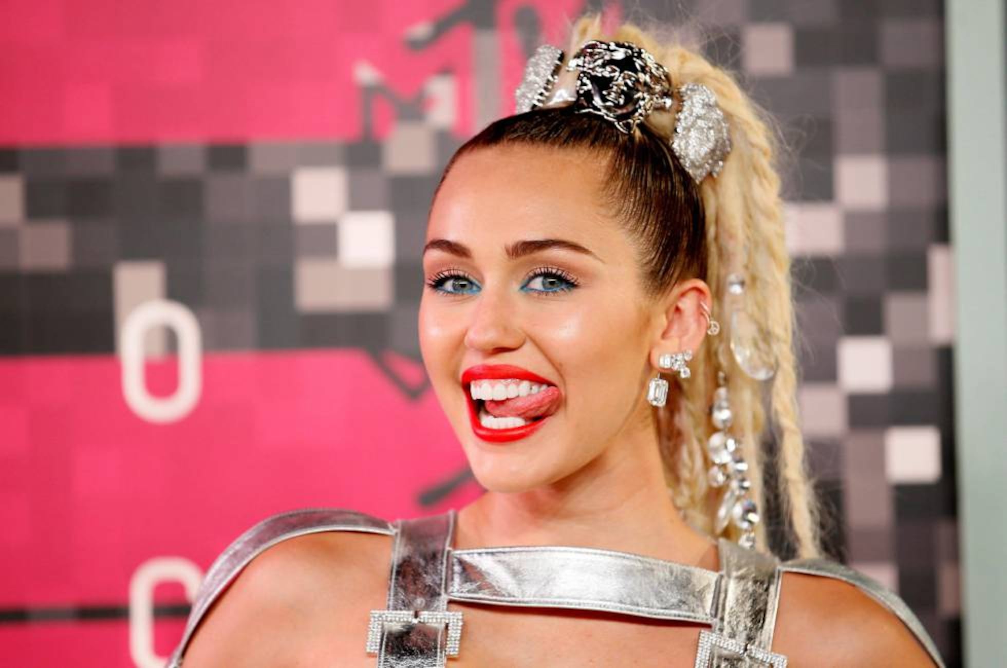 El Ultimo Escandalo De Miley Cyrus Y Sus Siete Mas Sonados Icon El Pais
