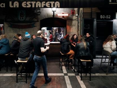 Una terraza de un bar en Pamplona, en 2023.