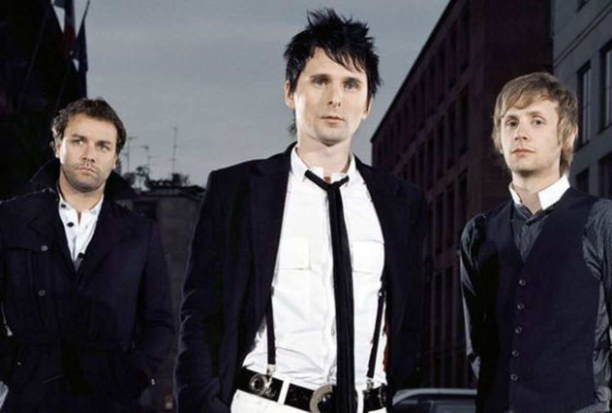 M ue. Muse 2009. Братья Мьюз. Muse солист. Muse Uprising