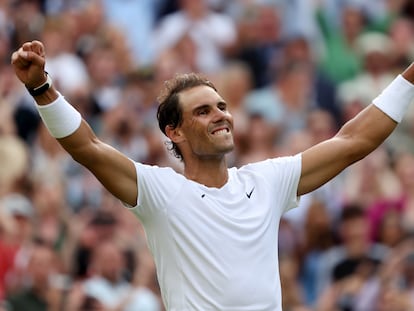 Rafa Nadal tras ganar un partido de Wimbledon el pasado año.