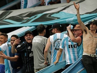 La barra brava de Racing de Avellaneda, en una imagen de archivo.