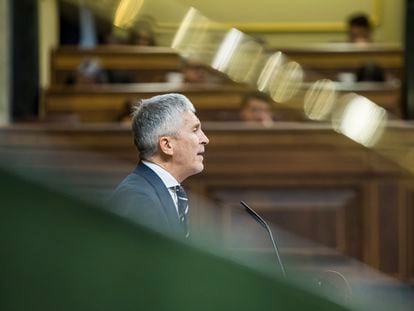 El ministro del Interior, Fernando Grande-Marlaska, interviene este miércoles en el pleno del Congreso de los Diputados.
