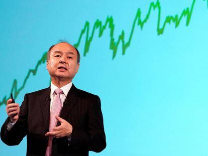 El fundador, presidente y consejero delegado de SoftBank, Masayoshi Son, anuncia un aumento de su beneficio un 51,6 % entre abril y diciembre de 2018, hasta 1,53 billones de yenes (12.301 millones de euros), en una rueda de prensa celebrada este mi&eacute;rcoles en Tokio (Jap&oacute;n).