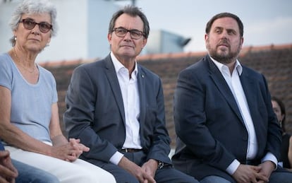 Muriel Casals, Artur Mas i Oriol Junqueras, durant la presentació de la llista sobiranista Junts pel Sí al juliol.