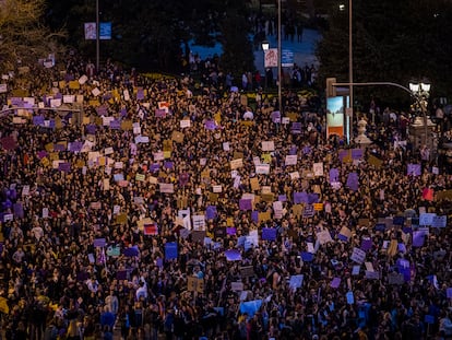 Manifestación del Día de la Mujer, a su paso por Cibeles (en Madrid) el pasado 8 de marzo.