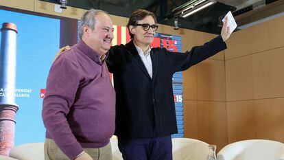 El ministro de Industria, Jordi Hereu, y el primer secretario del PSC, Salvador Illa, este sábado durante un acto del PSC en Terrassa.