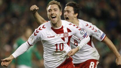 Christian Eriksen celebra su tercer gol en Dubl&iacute;n.