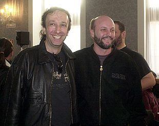 Juan José Campanella, a la derecha, ganador de la Espiga de Plata, acompañado por el actor Eduardo Blasco.