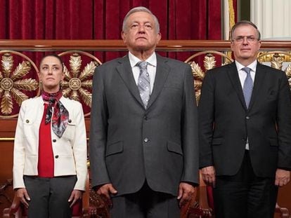 Andrés Manuel López Obrador, acompañado por Marcelo Ebrard y Claudia Sheinbaum en Ciudad de México, el 22 de agosto de 2022.