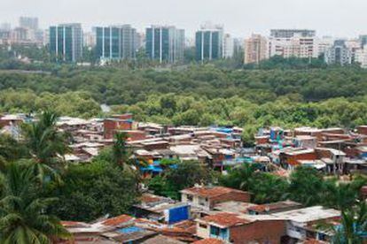 Panorámica de Dharavi, uno de los 'slums' de Mumbai (India).