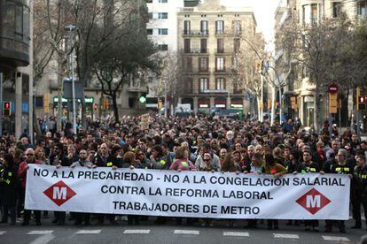 Manifestación de trabajadores de Metro este lunes en Barcelona.