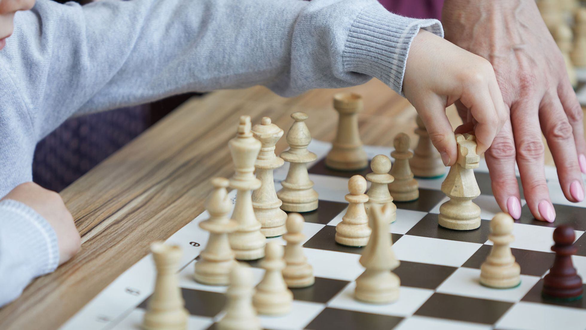 JUEGOS DE MESA: La gran partida de Javier o cómo un modo de aprender gracias al ajedrez | 3.500 Millones | Planeta Futuro | EL PAÍS