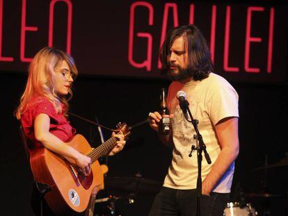 Virginia Maestro y Germán Salto cantan a dúo 'Your Smile', ayer durante la actuación en la sala Galileo. 