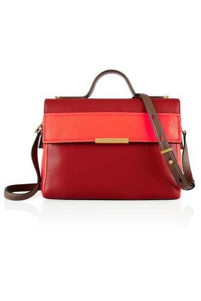 Bolso de piel bicolor de Marc by Marc Jacobs (525 euros).