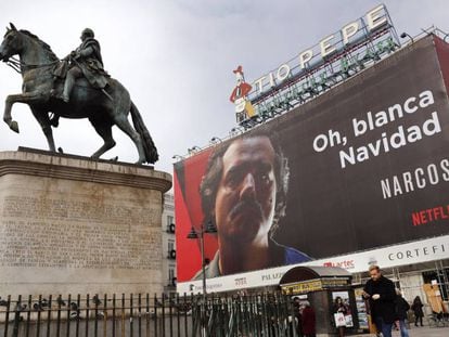 El anuncio de la serie &#039;Narcos&#039; de la Puerta del Sol de Madrid.