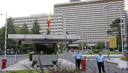 Entrada del Hospital Central de la Defensa Gómez Ulla, en Madrid.