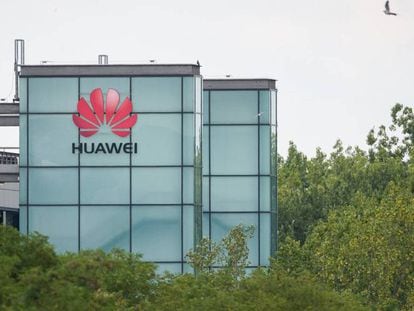 Francia insta a los operadores móviles a no comprar equipos de Huawei para sus redes 5G