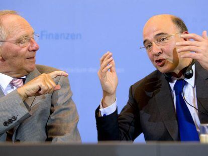 Moscovici arremete contra Schäuble