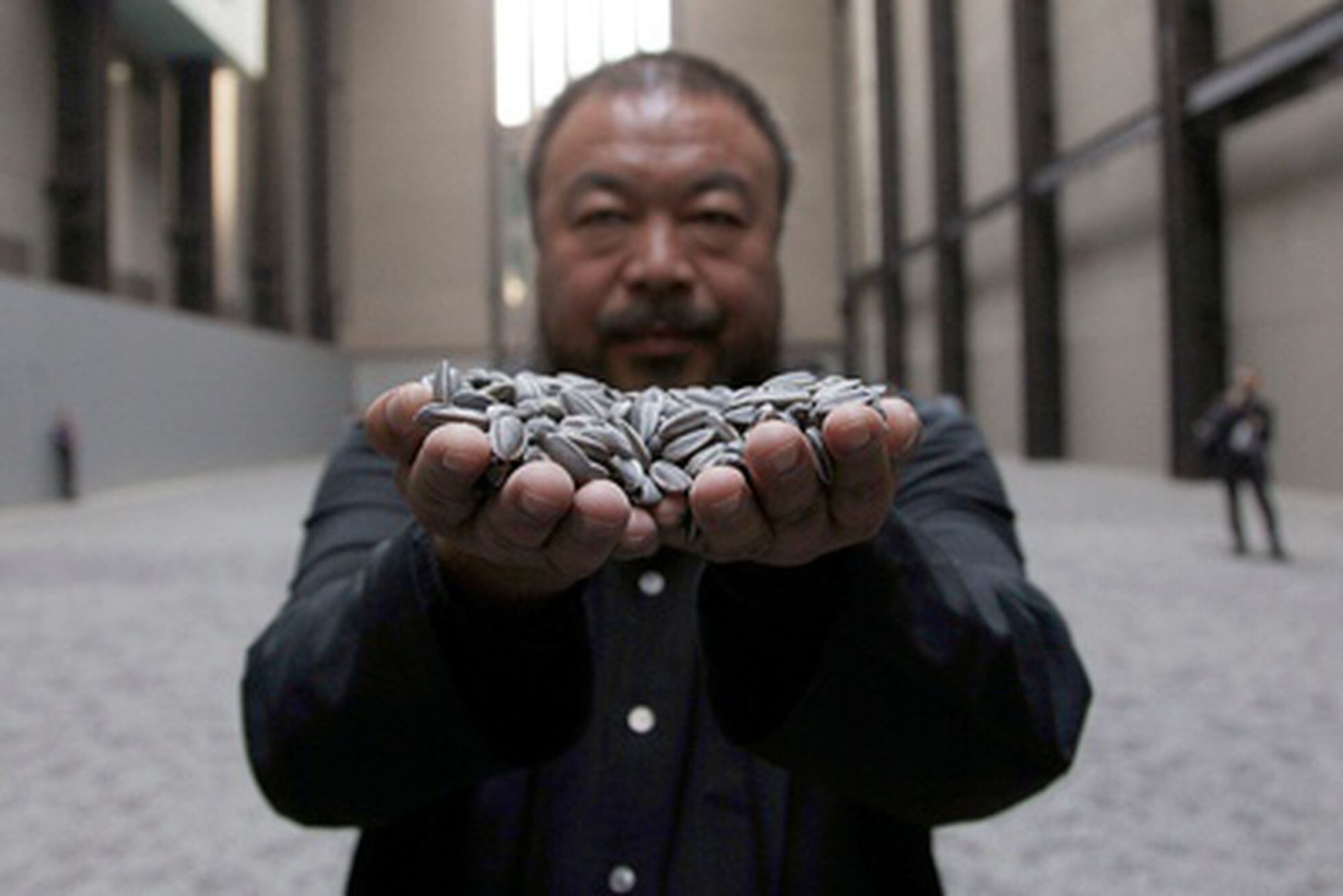 El artista chino Ai Weiwei vende  pipas de girasol por más de medio  millón de dólares | Cultura | EL PAÍS