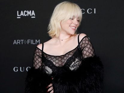 Billie Eilish posa en la gala LACMA Art+Film de Los Ángeles, California, en noviembre de 2021.