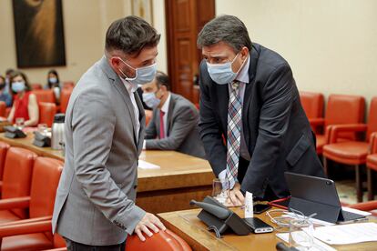 The parliamentary spokesmen of ERC, Gabriel Rufián (left), and of the PNV, Aitor Esteban, last August in Congress.