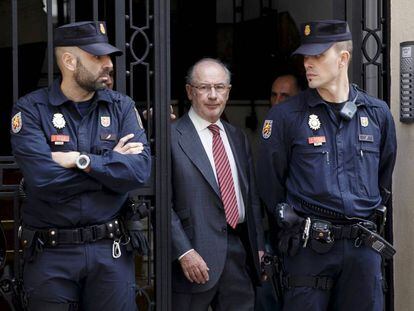 Rodrigo Rato, en una actuación policial llevada a cabo en 2017. 