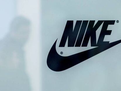 Nike retira una línea de calzado por una publicación política en Instagram