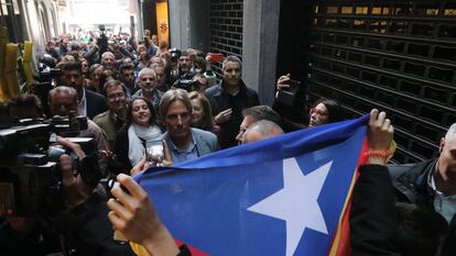 Inés Arrimadas es increpada por grupos independentistas durante una visita en Vic en 2019.