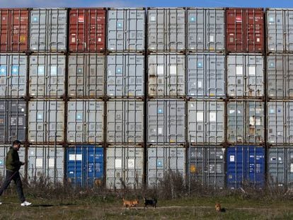 Imagen de contenedores en Puerto Seco de Coslada.