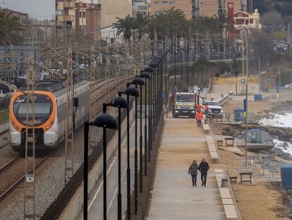 Linea de  cercanías que bordea el litoral de Barcelona.