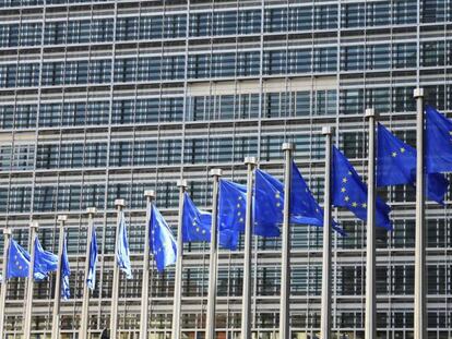 Los 28 aprueban normas para facilitar el traslado y las fusiones entre empresas europeas