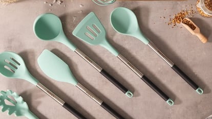 Cinco 'sets' de utensilios de cocina: resistentes al calor, antiadherentes  y con recipientes para guardarlos, Escaparate: compras y ofertas