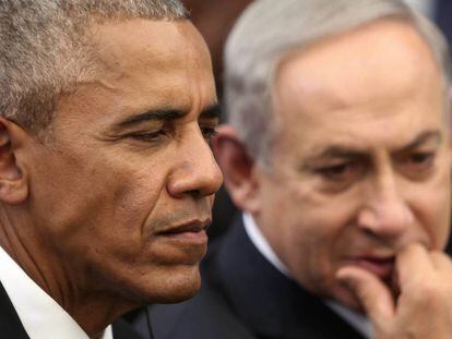 El presidente de EE UU, Barack Obama, con el primer ministro israel&iacute; Benjam&iacute;n Netanyahu en el funeral de Simon Peres en septiembre, en Jerusal&eacute;n.
