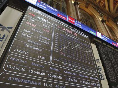 Vista de un panel de la Bolsa de Madrid