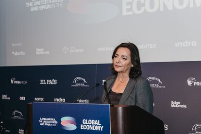 Pepa Bueno, directora de EL PAÍS, interviene en el foro 'Latinoamérica, Estados Unidos y España en la economía global', en el hotel The Roxy, en Nueva York, este miércoles.